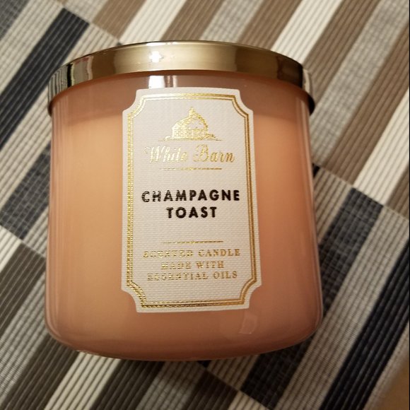 White Barn Champagne Toast 3-wick candle 14.05 oz - Picture 1 of 4